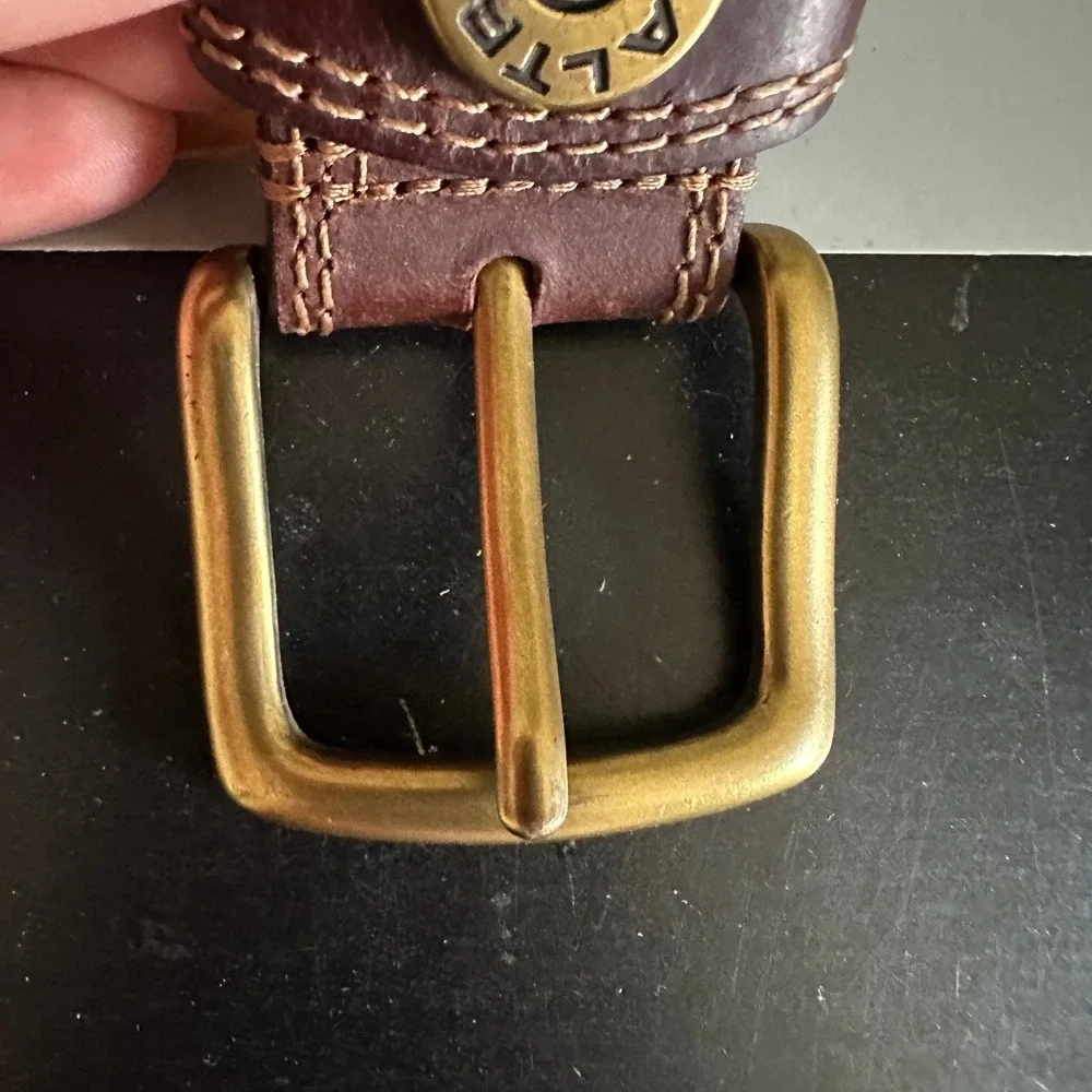 Realtree Mens Brown Genuine Leather Belt Brass Buckle Size 42 Outdoor Hunting
